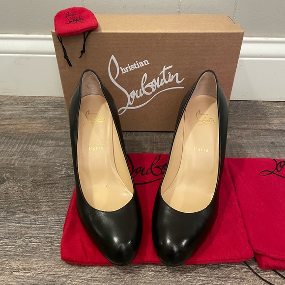 Christian Louboutin Shoes - Louboutin black leather round-toe pumps